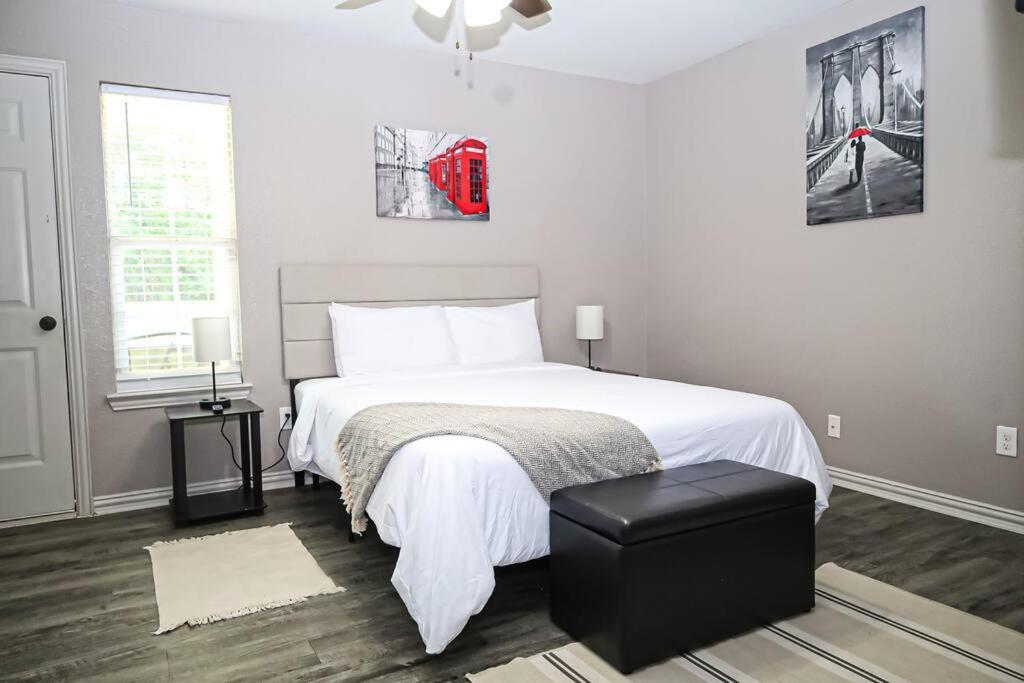 Comfy Two-Bedroom Apartment In Arlington Exteriér fotografie